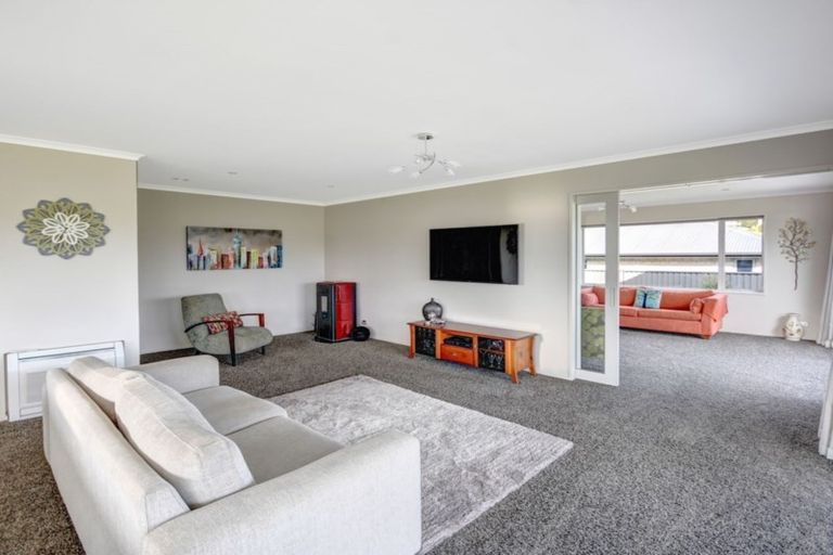 Photo of property in 12 Heathfield Drive, Mosgiel, 9024