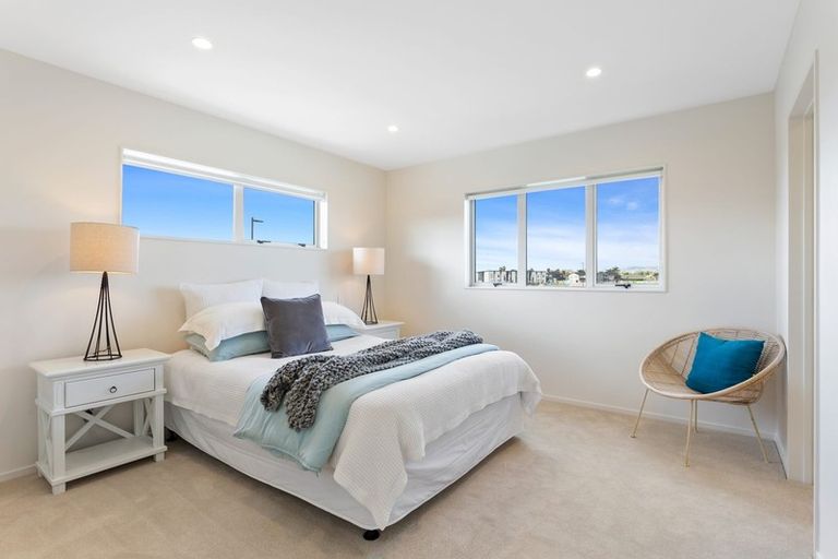 Photo of property in 32 Riria Crescent, Takanini, 2112