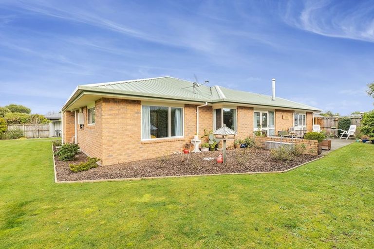 Photo of property in 6 Oldham Place, Darfield, 7510