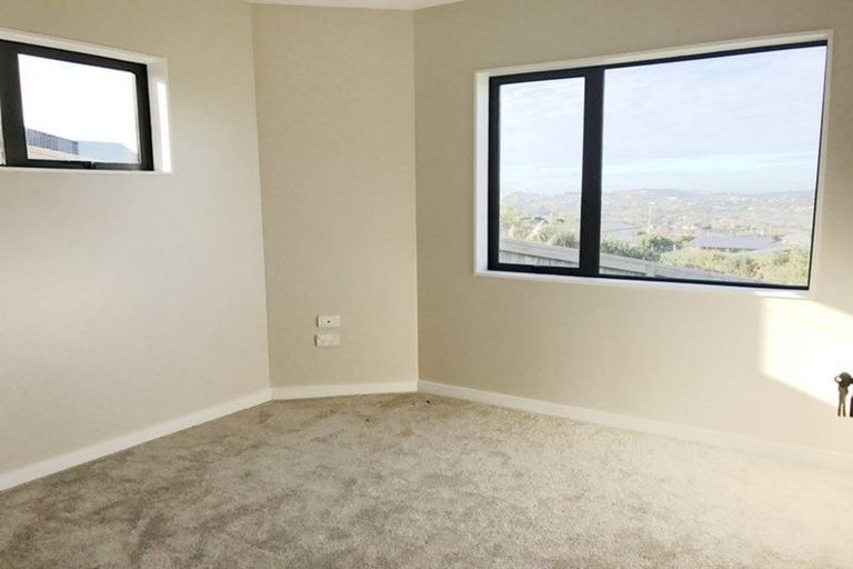 Photo of property in 23 Manawanui Way, Orewa, 0931
