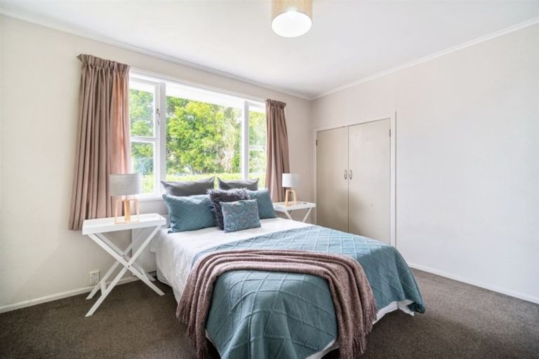 Photo of property in 1/14 Ozich Avenue, Te Atatu South, Auckland, 0610