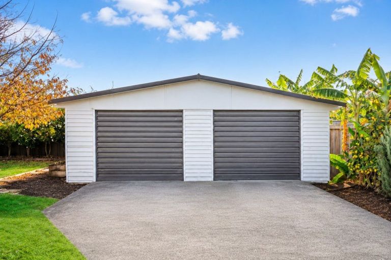 Photo of property in 18 Larnach Street, St Andrews, Hamilton, 3200