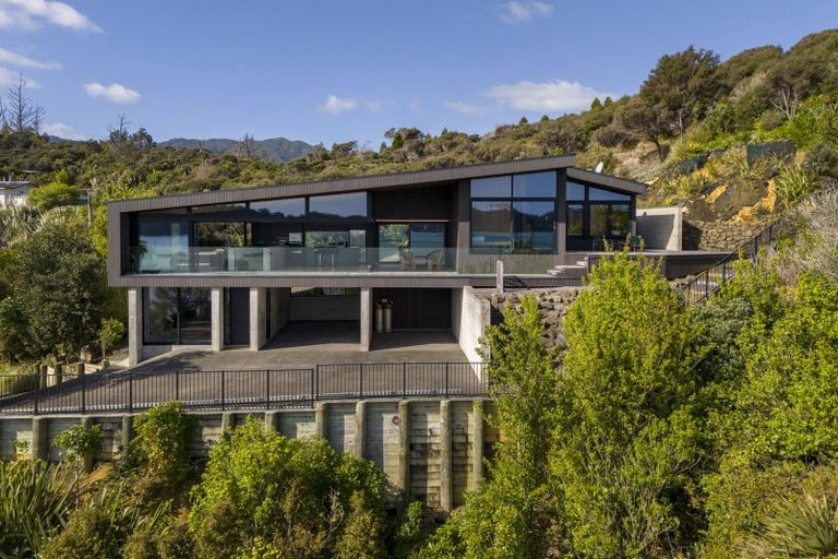Photo of property in 90 Harbour View Road, Coromandel, 3581