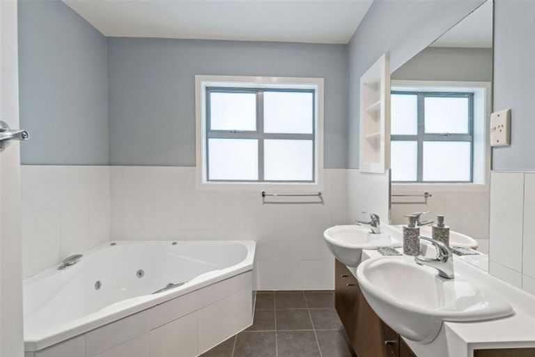 Photo of property in 42 Seymour Street, Hornby, Christchurch, 8042