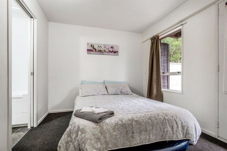 Photo of property in 415a Avonhead Road, Avonhead, Christchurch, 8042
