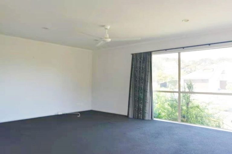 Photo of property in 1/111 Seaview Road, Glenfield, Auckland, 0629