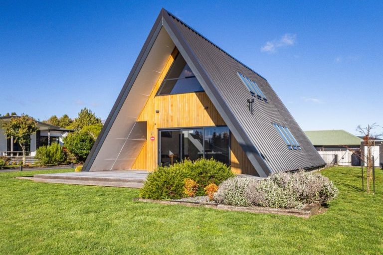 Photo of property in 21 Findlay Street, National Park, Owhango, 3989