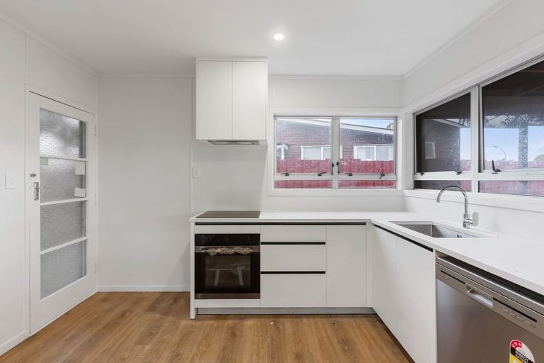 Photo of property in 32 Idlewild Avenue, Mangere, Auckland, 2022