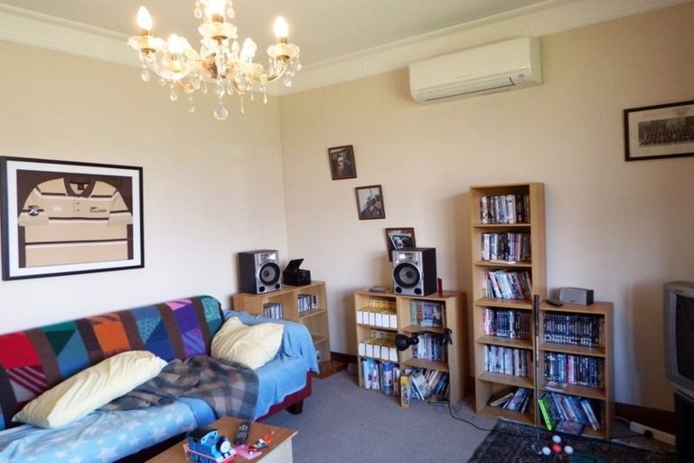 Photo of property in 13 Ross Street, Marton, 4710