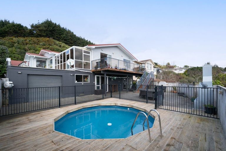 Photo of property in 36 Woodman Drive, Tawa, Wellington, 5028