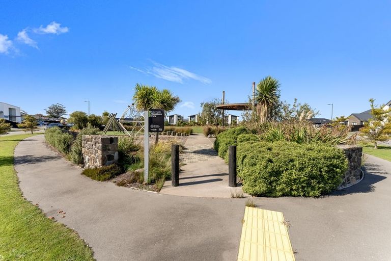 Photo of property in 113 Manakura Street, Russley, Christchurch, 8042