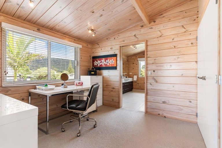 Photo of property in 28 Champion Place, Pauanui, Hikuai, 3579
