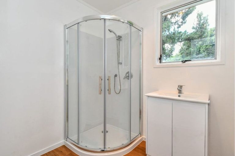 Photo of property in 33 Killington Crescent, Mangere, Auckland, 2022