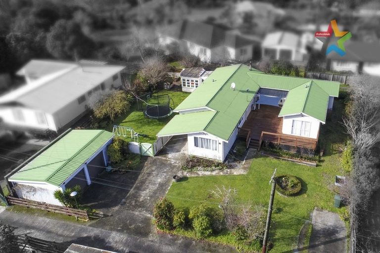 Photo of property in 109a Hine Road, Wainuiomata, Lower Hutt, 5014