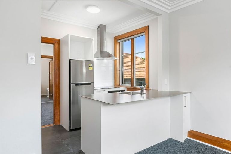 Photo of property in 53 Manor Place, Dunedin Central, Dunedin, 9016