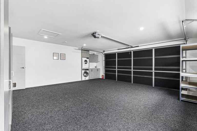 Photo of property in 9 Frederick Place, Whalers Gate, New Plymouth, 4310