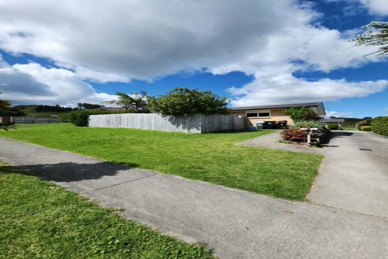 Photo of property in 202 Ballintoy Park Drive, Welcome Bay, Tauranga, 3175