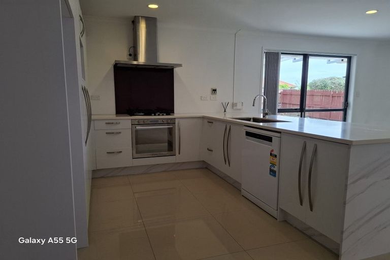 Photo of property in 4 Shiraz Place, Henderson, Auckland, 0612