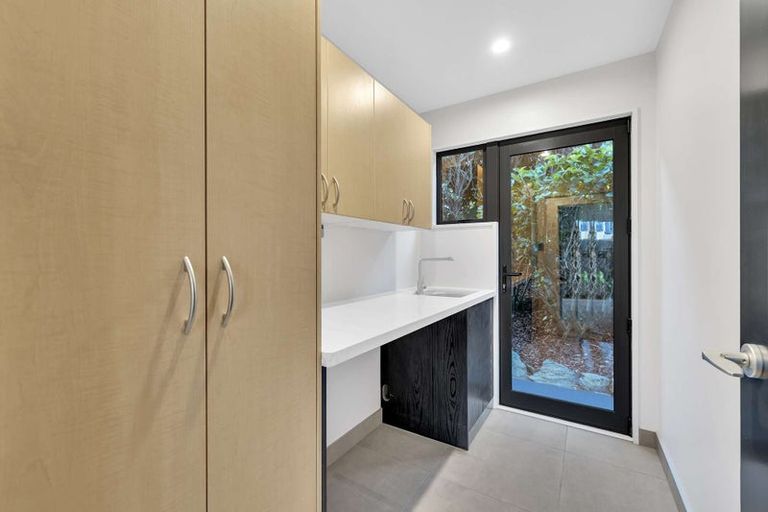 Photo of property in 6 Dunkeld Lane, Redcliffs, Christchurch, 8081