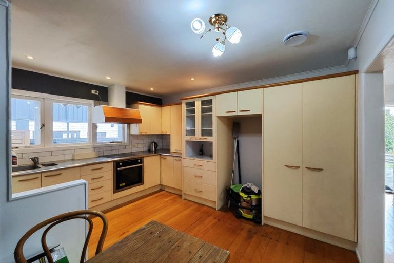 Photo of property in 1/61 Neil Avenue, Te Atatu Peninsula, Auckland, 0610