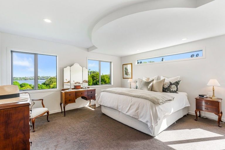 Photo of property in 18a Sylvan Park Avenue, Milford, Auckland, 0620