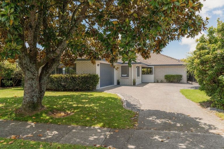 Photo of property in 14 Stableford Drive, Pyes Pa, Tauranga, 3112