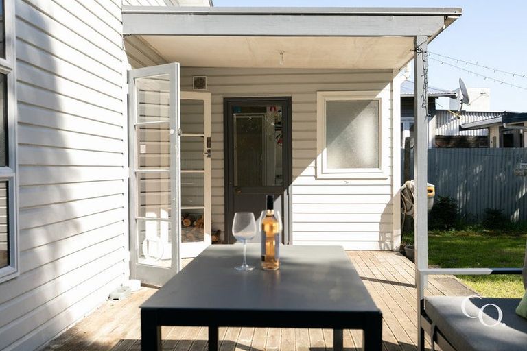 Photo of property in 8 Tomoana Road, Mahora, Hastings, 4120