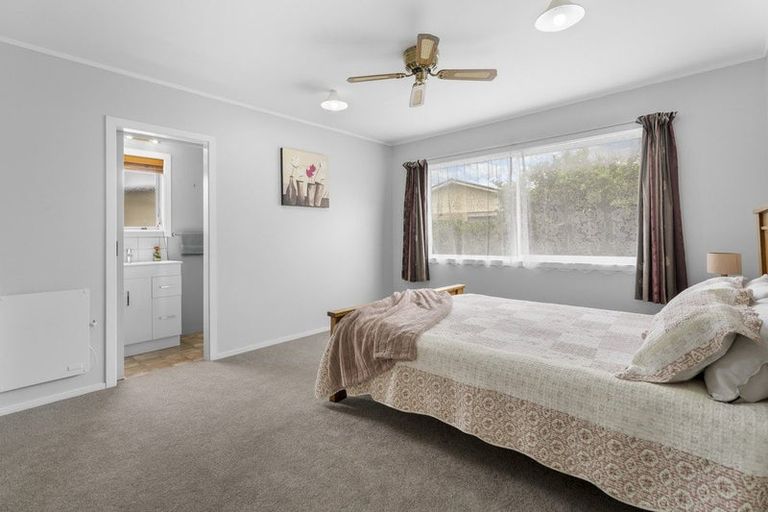 Photo of property in 28 Browning Street, Leamington, Cambridge, 3432
