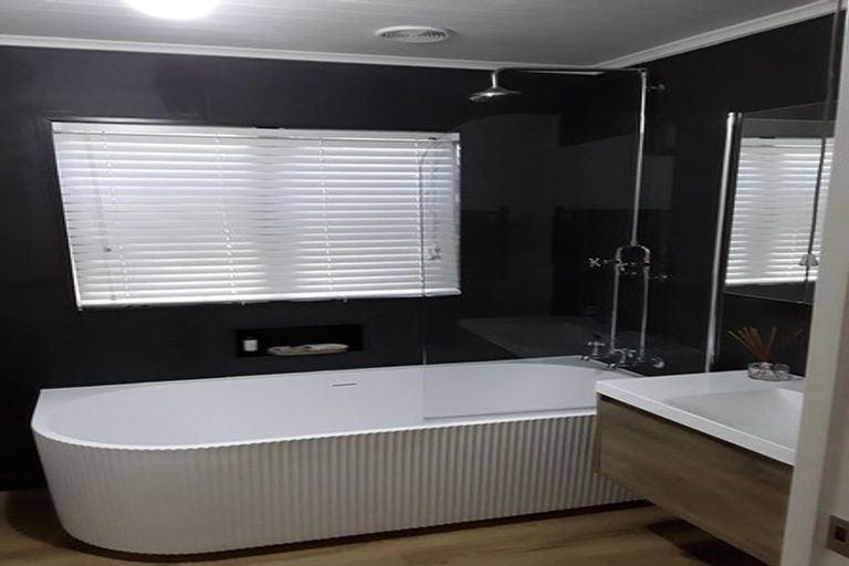 Photo of property in 1/22 Neptune Avenue, Beach Haven, Auckland, 0626