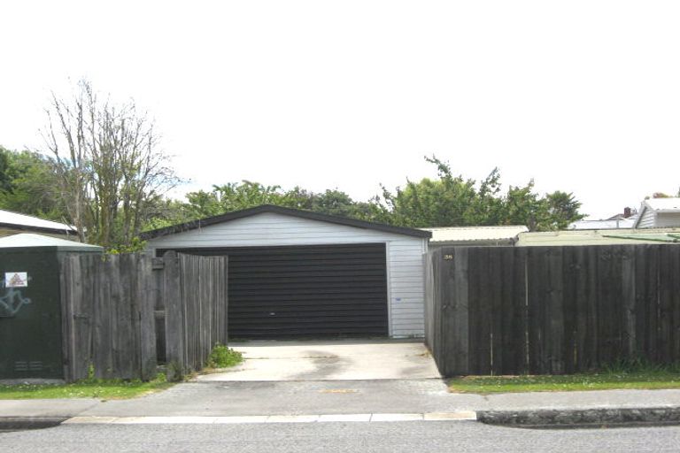 Photo of property in 38 Dampier Street, Woolston, Christchurch, 8023