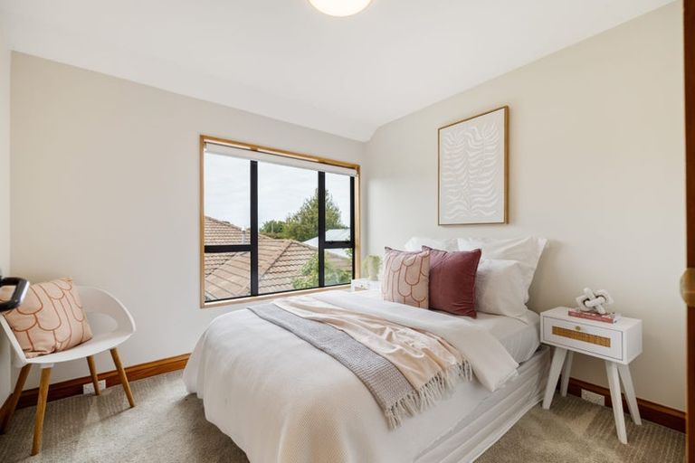 Photo of property in 2/155 Yaldhurst Road, Sockburn, Christchurch, 8042