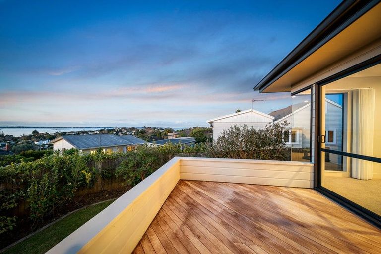 Photo of property in 10 Toroa Street, Torbay, Auckland, 0630