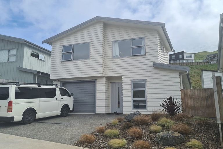 Photo of property in 151 Amesbury Drive, Churton Park, Wellington, 6037