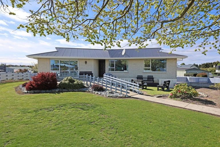 Photo of property in 16 Percy Street, Weston, Oamaru, 9401