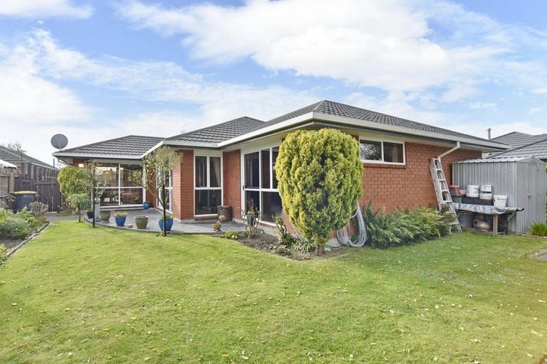 Photo of property in 66 Dunedin Street, Redwood, Christchurch, 8051