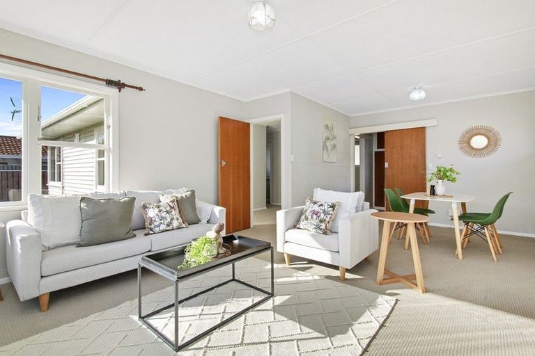 Photo of property in 22a Beauchamp Street, Tawa, Wellington, 5028