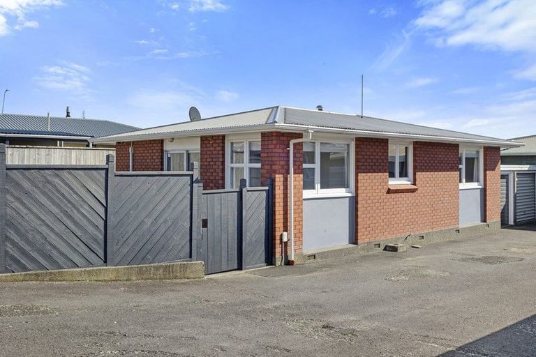 Photo of property in 1/306 Devon Street West, New Plymouth, 4310