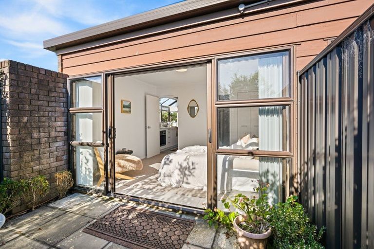 Photo of property in 327e Hobsonville Road, Hobsonville, Auckland, 0618