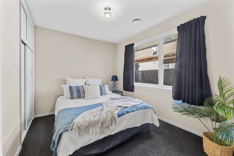 Photo of property in 2/4 Kyeburn Place, Avonhead, Christchurch, 8042