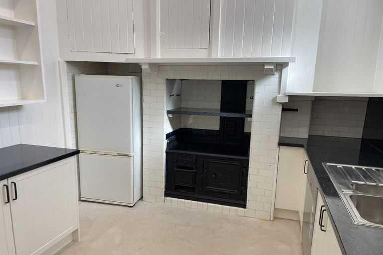 Photo of property in 9 Grass Street, Oriental Bay, Wellington, 6011