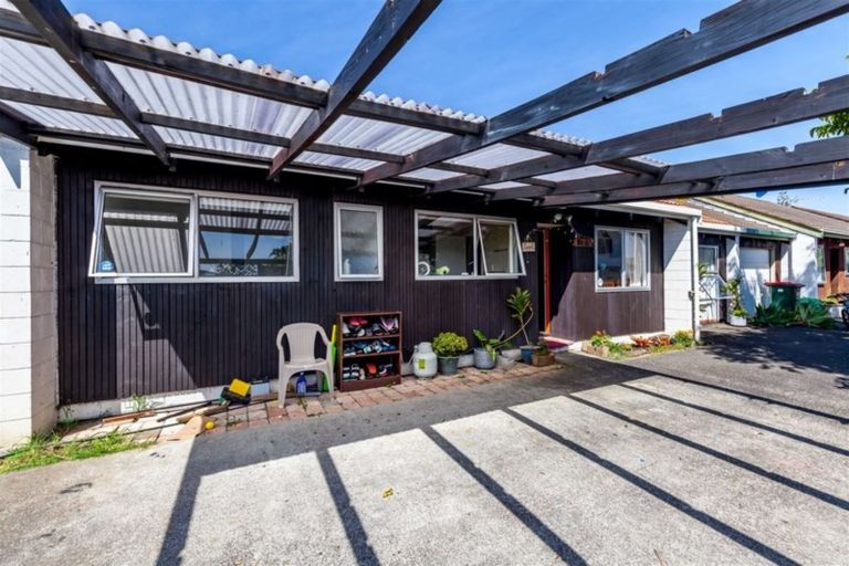 Photo of property in 3/1 Gatman Street, Birkdale, Auckland, 0626