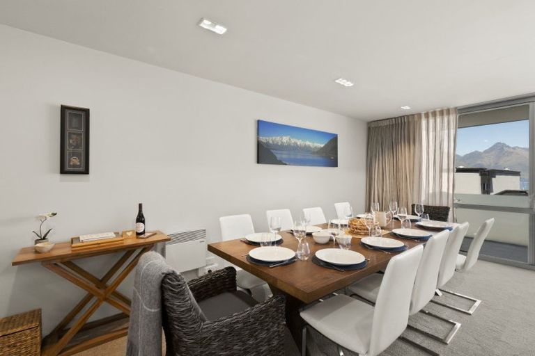 Photo of property in The Beeches Apartments, 4/60 Hallenstein Street, Queenstown, 9300