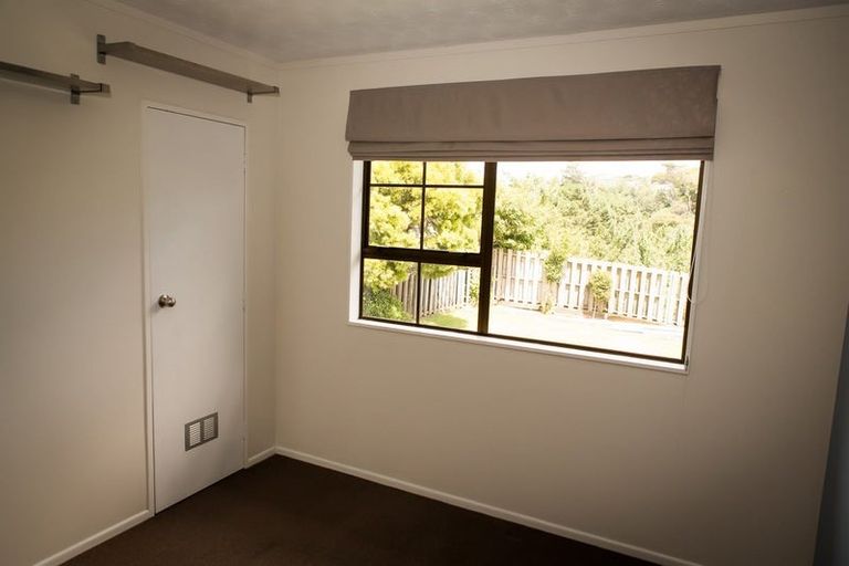 Photo of property in 19 Wingfield Place, Churton Park, Wellington, 6037