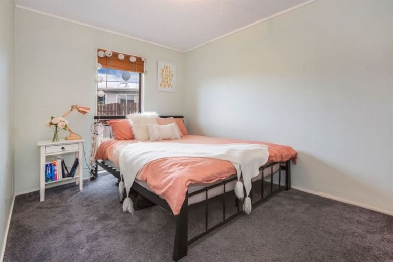 Photo of property in 5 Garboard Lane, Whitby, Porirua, 5024