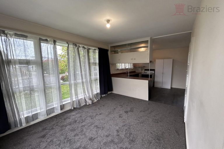 Photo of property in 22 Oriana Crescent, Hornby, Christchurch, 8042