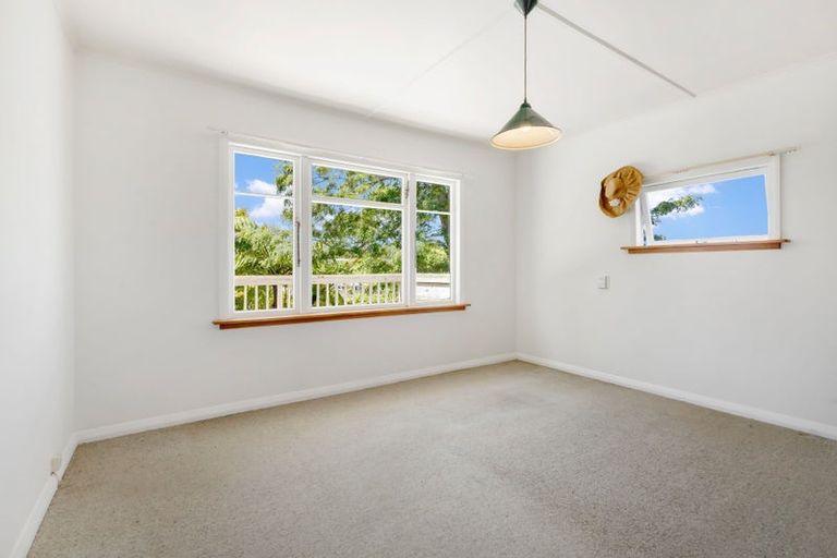 Photo of property in 3d Wallace Place, Westown, New Plymouth, 4310