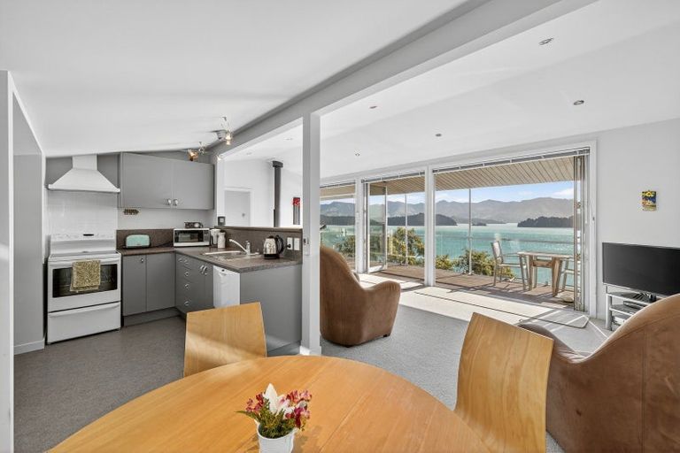 Photo of property in 348 Marine Drive, Charteris Bay, Governors Bay, 8971