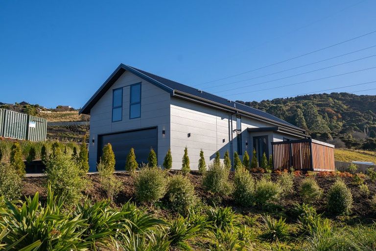 Photo of property in 22 Tapley Close, Halfway Bush, Dunedin, 9010