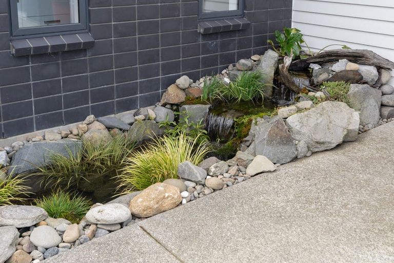 Photo of property in 16 Rochdale Drive, Churton Park, Wellington, 6037