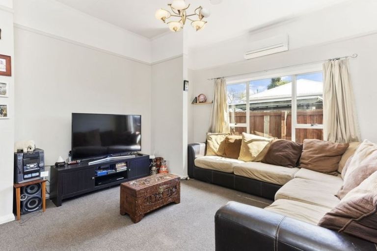 Photo of property in 7 Seymour Street, Hornby, Christchurch, 8042